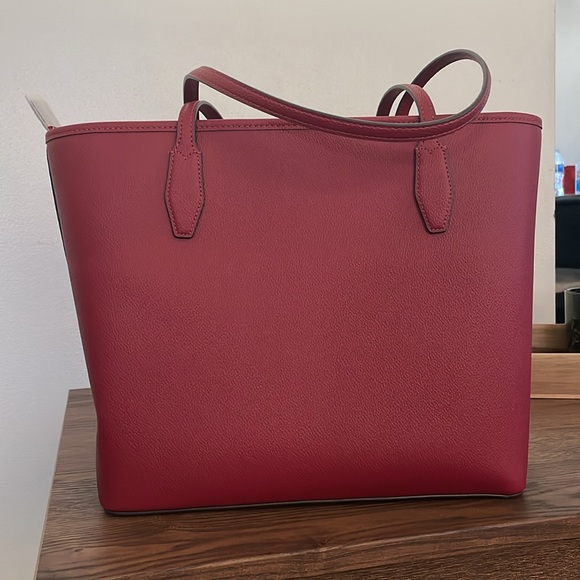 Kate Spade tote - Picture 2 of 5